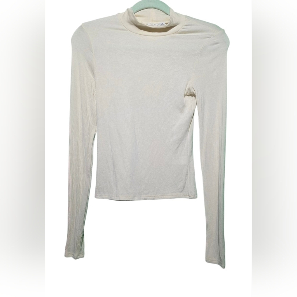 Sadie & Sage Small EUC Cream Long Sleeve Turtleneck PTP 18 - Picture 3 of 5